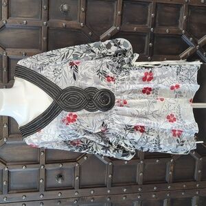 Size large Studio Y ladies cinched waist blouse